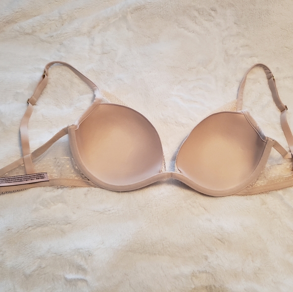 Victoria Secret plunge bra - Picture 3 of 4